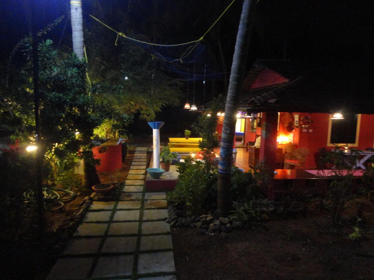 The Yuppi Hippi Female Hostel Anjuna Exterior foto